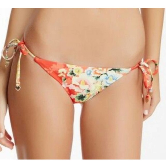 WILDFOX Geisha Tie Side Bikini Swim Bottom in Red Floral Medium - Picture 1 of 8